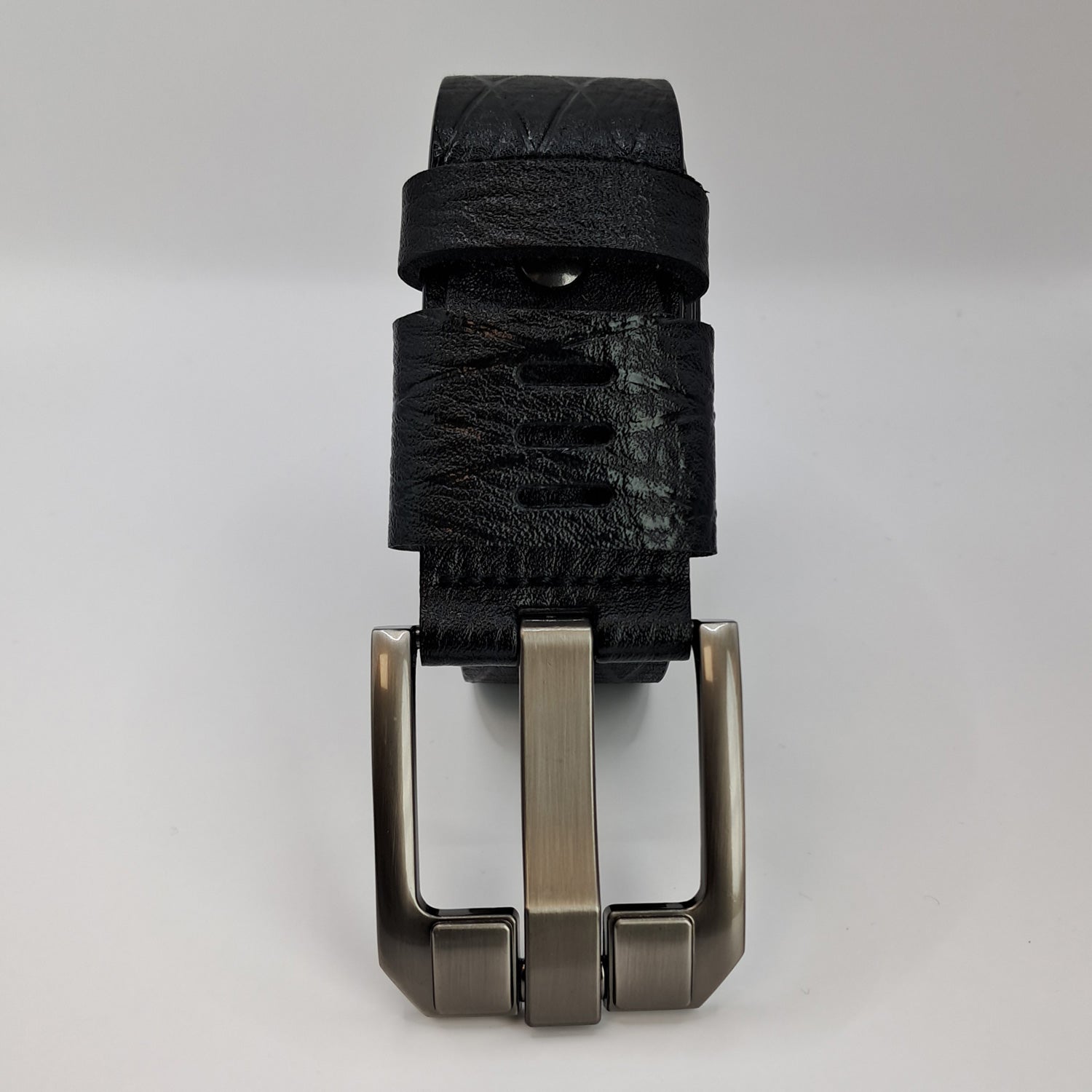 Cinturón cuero diseño hebilla black