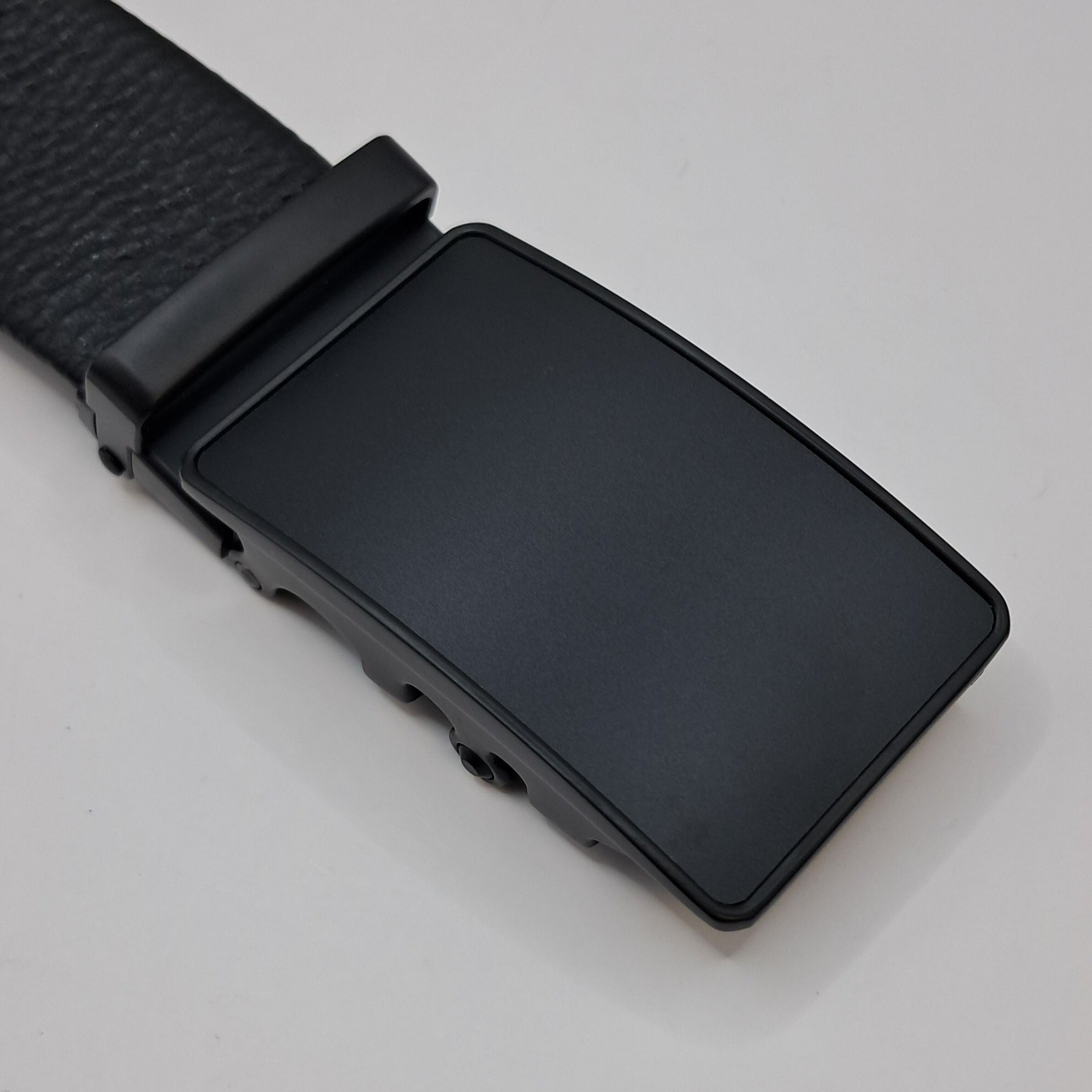 Cinturón de cuero genuino casual, sistema de ajuste automático. Hebilla black