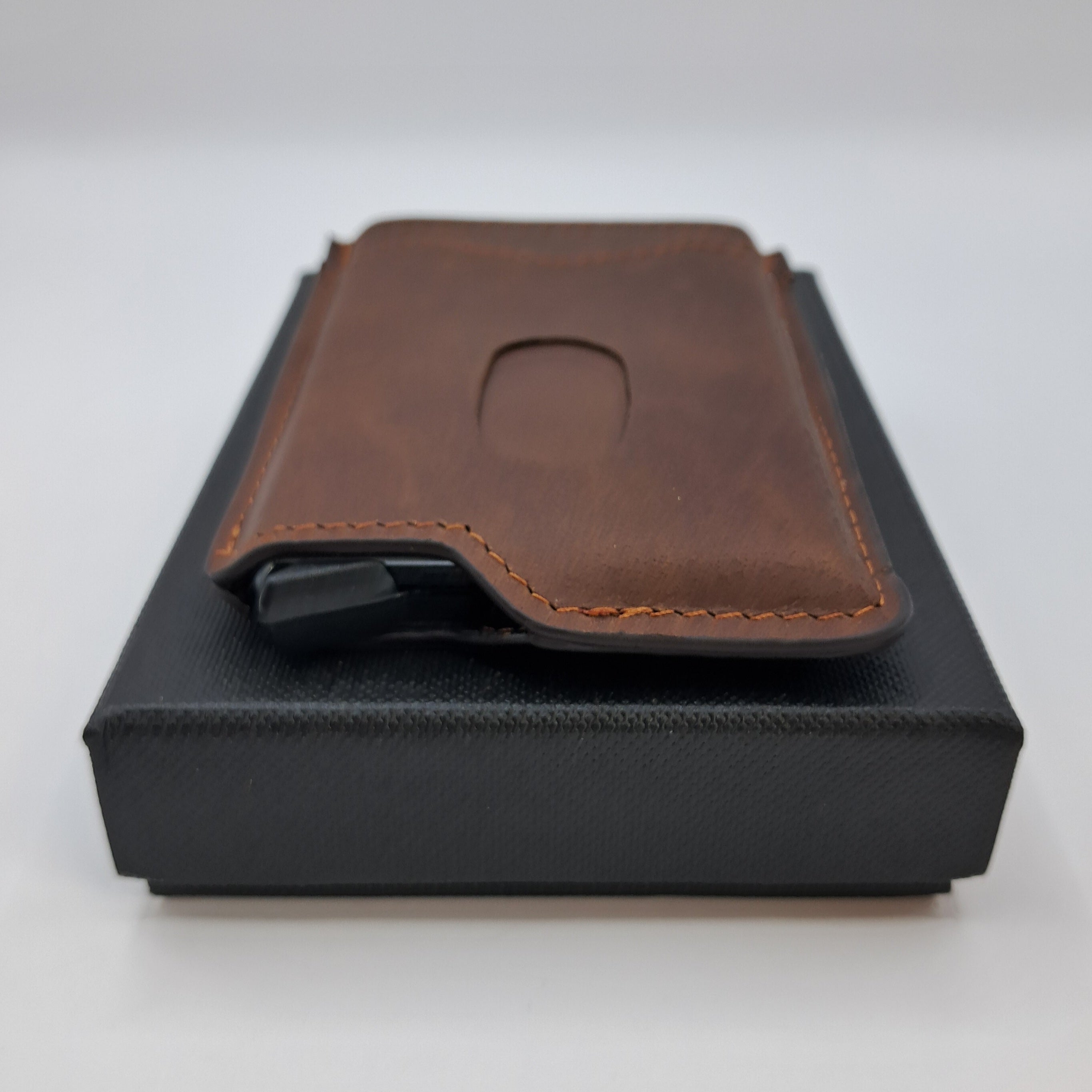 Billetera de cuero genuino, estilo tarjetero delgado