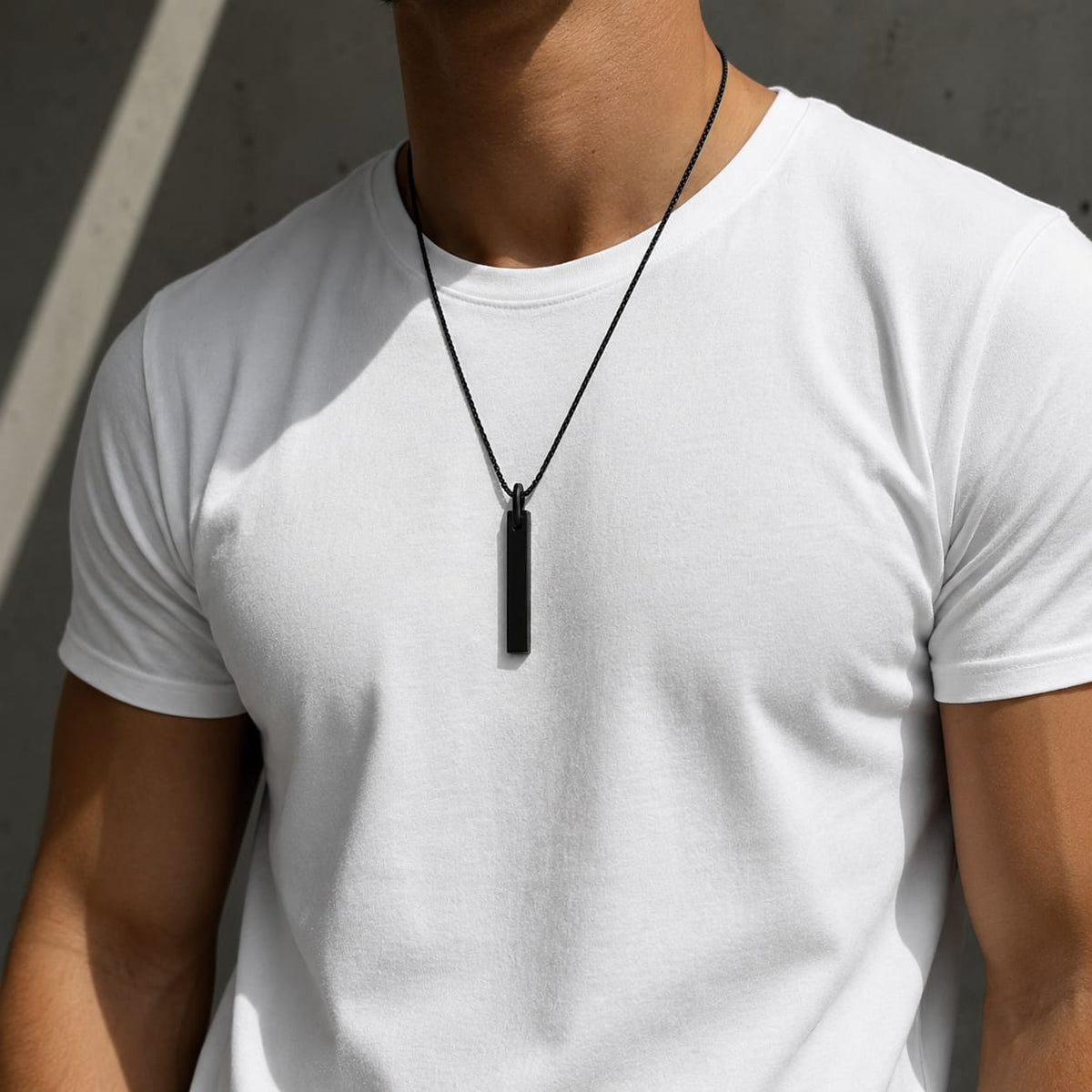 Collar Acero 316L – Barra Minimalista Black– Black Edition